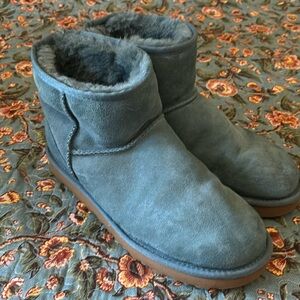 Ugg boots size 10